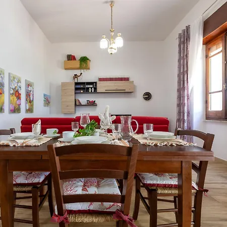 בית נופש Il Belvedere Di Maria Luisa By Interhome באדזי